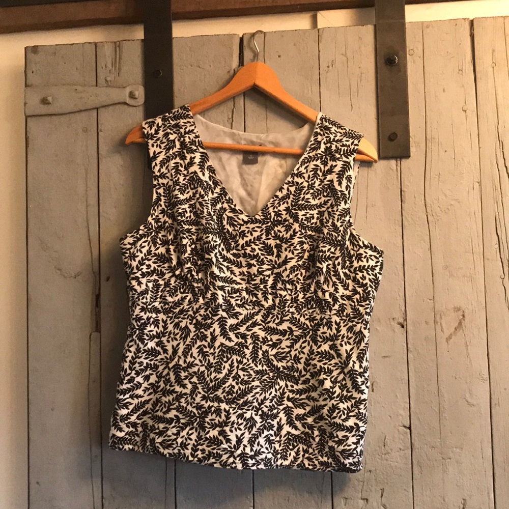 Ann Taylor sleeveless floral shirt size 12